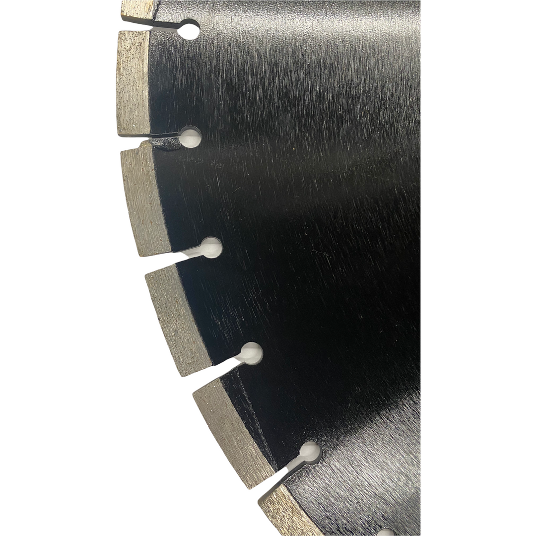 Early entry green concrete cutting blades